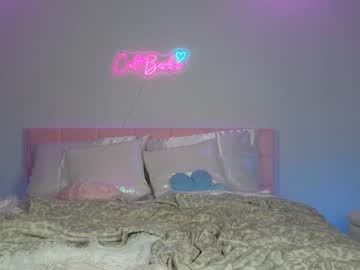 couple
        cult_barbie93 cam image #4022355