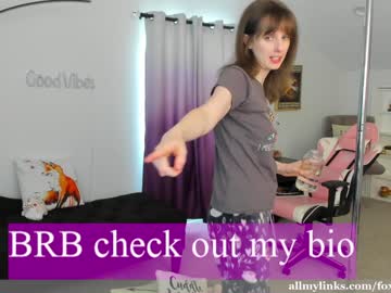 girl
        foxy_gamer cam image #1557530