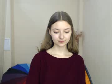 girl
        vivien_leight cam image #1029673