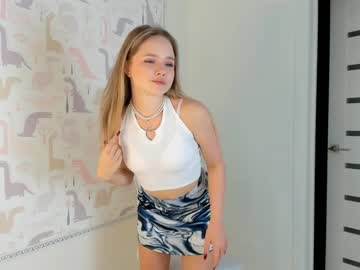 girl
        molly__meow cam image #3628533