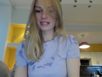 girl
        magic_couple13 cam image #3557138