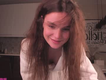 girl
        baileys_shy cam image #716532