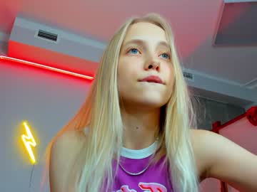 girl
        appr0ved cam image #331377