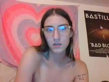 girl Live Cam Girls Love To Strip Naked For Their Viewers with scarlettdreamz