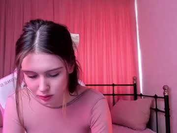 girl
        fire_is_me cam image #1321445