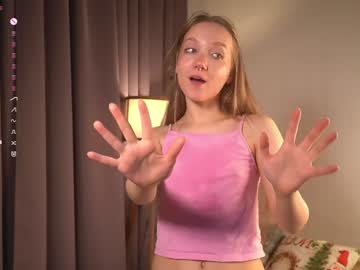 girl
        lyly_bambi cam image #5809148