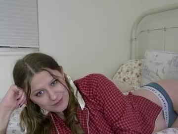 girl Live Cam Girls Love To Strip Naked For Their Viewers with clementinecult