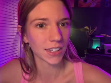 girl
        oliviahansleyy cam image #5536878
