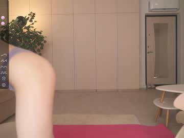 girl
        oki_dokie cam image #2421671