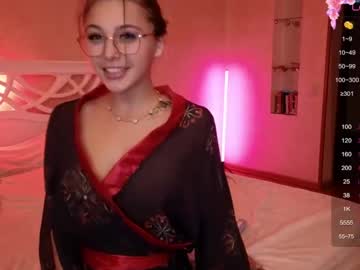 girl
        i_see_aysi cam image #4521092
