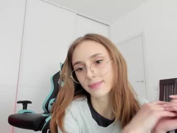 girl
        samqueenzel cam image #4347322