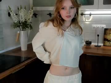 girl
        maudbayles cam image #5337493