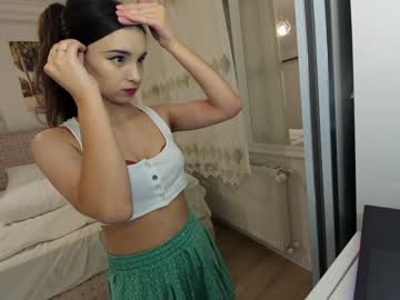 girl
        ehotlovea cam image #471149