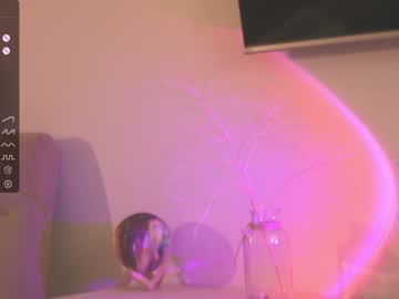 girl
        oki_dokie cam image #2530086