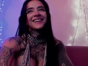 girl
        alessafrost_ cam image #6737282