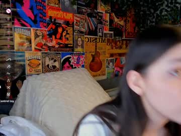 girl
        flirtykitty_ cam image #6247381