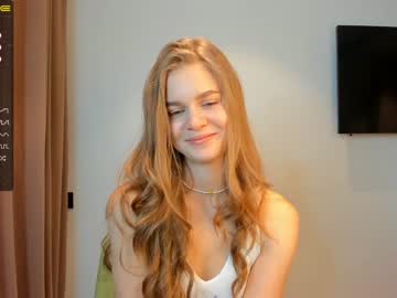 girl
        carolynsveronica cam image #2184387