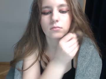 girl
        mija_mari cam image #440304