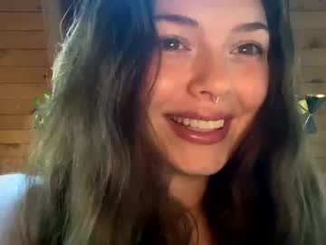girl
        emersoncane cam image #4564669