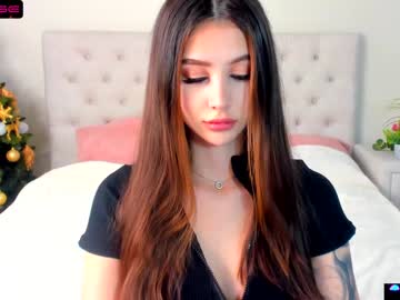 girl
        cassynash cam image #703547