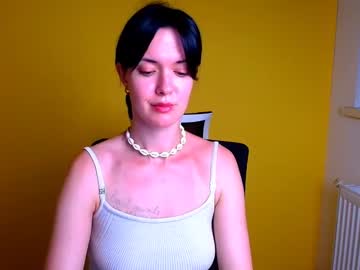 girl
        merry_berryy_ cam image #4500841