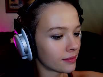 girl
        _demi_dee_ cam image #2582937