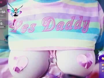 girl
        madnessalise cam image #6732842