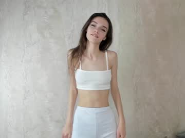 girl
        cutie_ghostie cam image #3593963