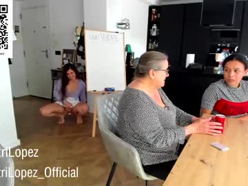 girl
        crazypaty cam image #1445850
