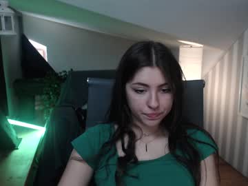 girl
        _nel cam image #14144