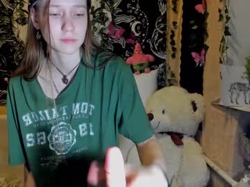 girl Live Cam Girls Love To Strip Naked For Their Viewers with becky_luu_