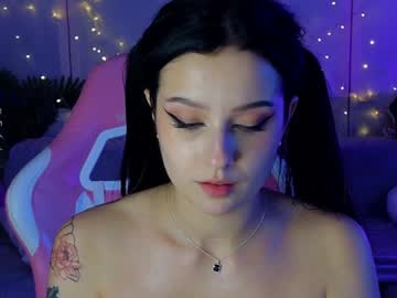 girl
        agara_romen cam image #4764297