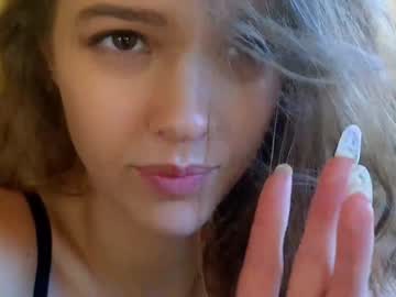 girl
        _demi_dee_ cam image #4771705