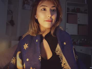girl
        nayeonobi cam image #3749345