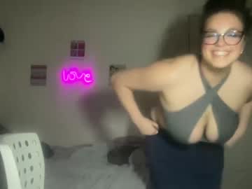 girl
        lunamckenzieee cam image #3245853