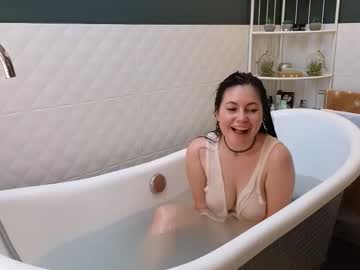 girl
        laurenbrite cam image #6150329