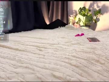 girl
        liunana cam image #6665025