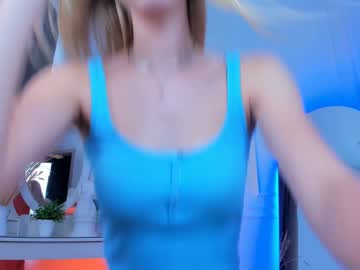 girl
        cassie_palmer cam image #4706236