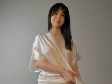 girl
        evadolphin cam image #1627222