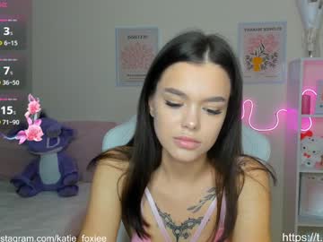 girl
        katiefoxie cam image #5260534