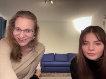 girl
        lillybambus cam image #2798069