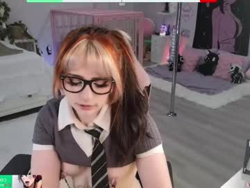 girl
        crimsonkitten cam image #6256431