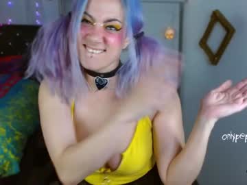 girl
        o0pepper0o cam image #4435755