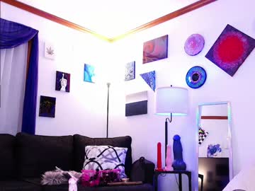girl
        emmasky69 cam image #4790006