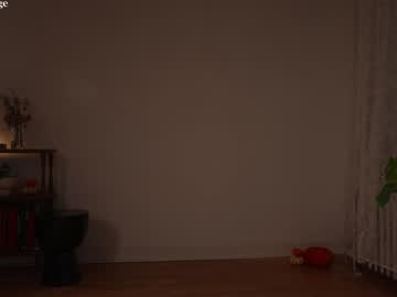 girl
        alisonrouge cam image #5443281