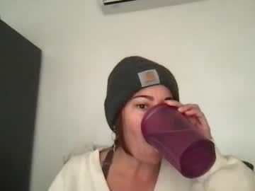girl
        bigtittygoddess25 cam image #3214113