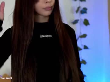 girl
        _sirine_ cam image #3331042