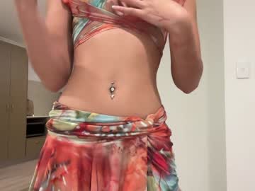 girl
        cassies1 cam image #6678940