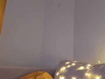 girl
        magic_couple13 cam image #3256316