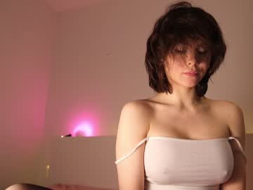 girl
        sae__ cam image #1307265
